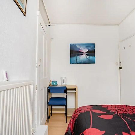 Homestay Near Tottenham Hotspur Stadium لندن المظهر الخارجي الصورة