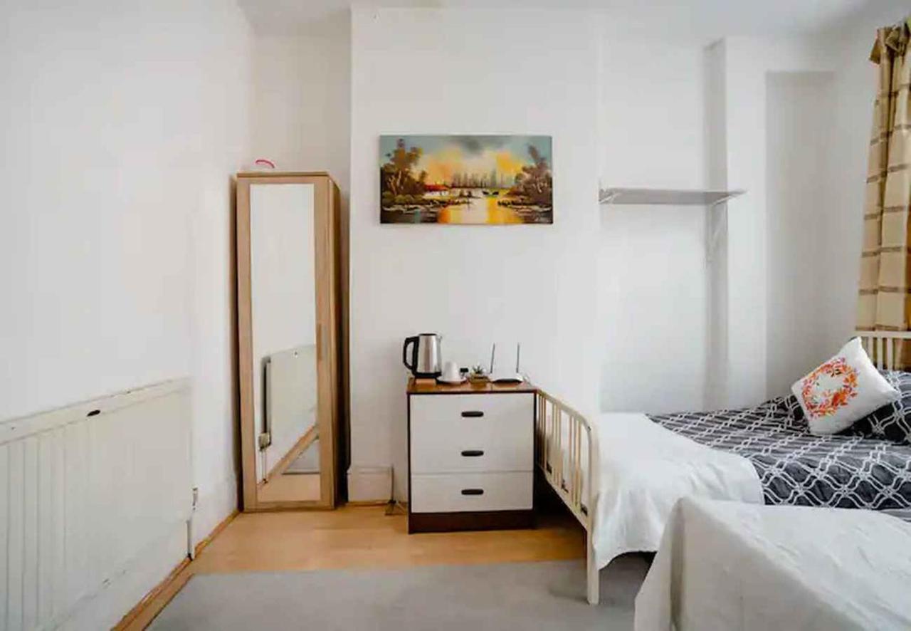 Homestay Near Tottenham Hotspur Stadium لندن المظهر الخارجي الصورة