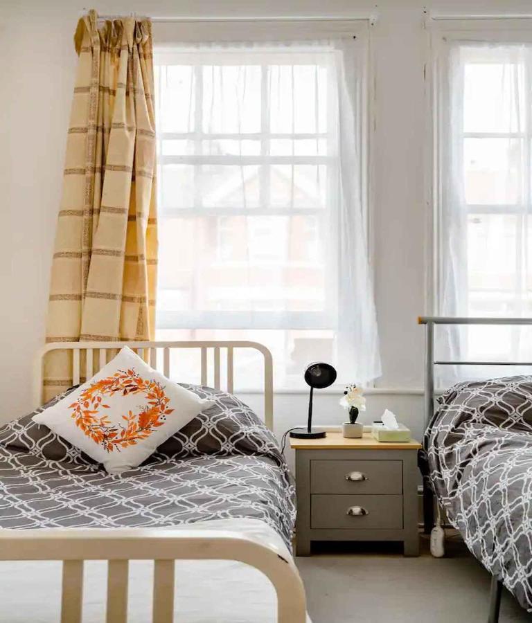 Homestay Near Tottenham Hotspur Stadium لندن المظهر الخارجي الصورة