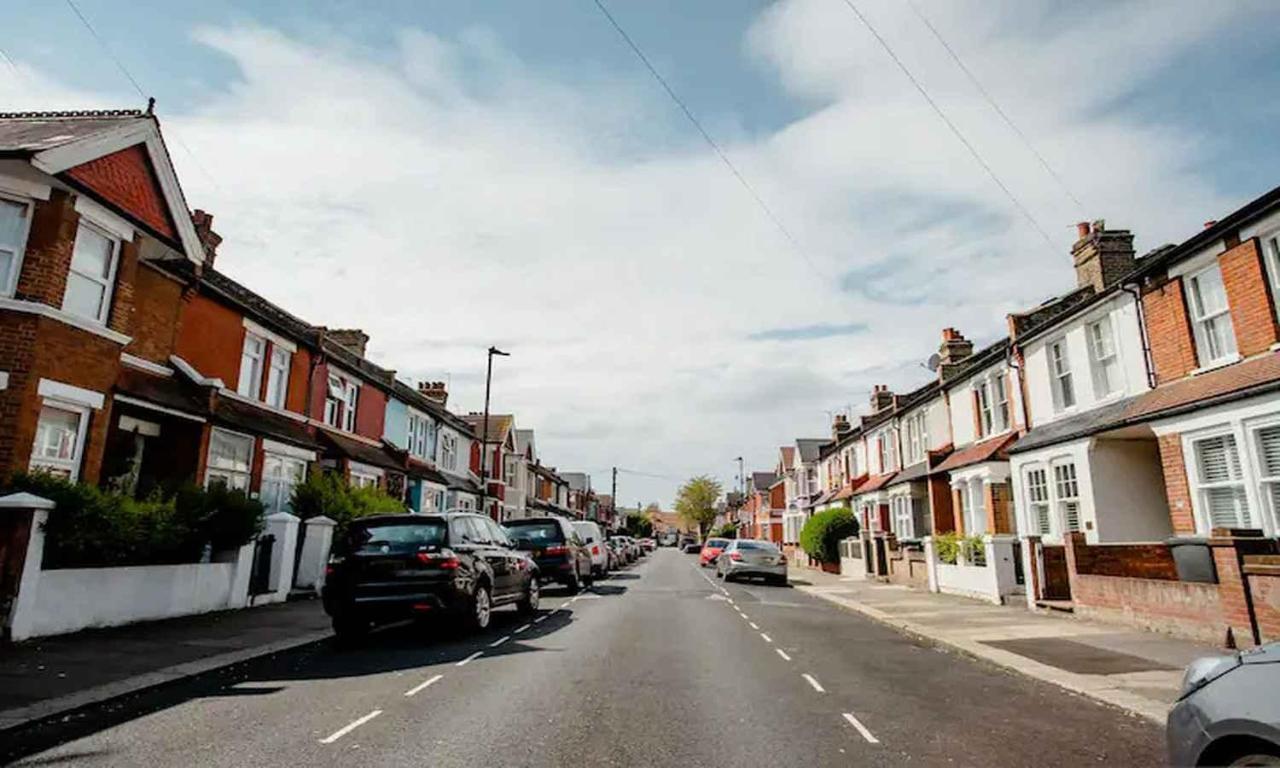 Homestay Near Tottenham Hotspur Stadium لندن المظهر الخارجي الصورة