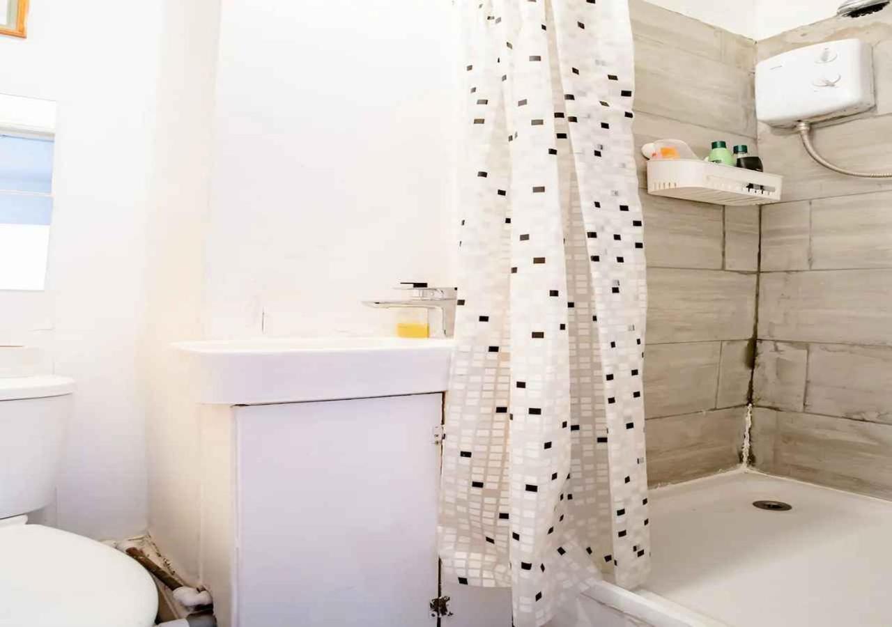 Homestay Near Tottenham Hotspur Stadium لندن المظهر الخارجي الصورة